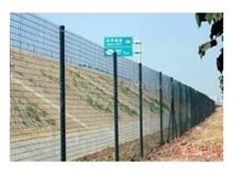 开发区围界用护栏网，围栏，铁丝网护栏，体育场用围栏网