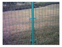 果园用围栏网，铁丝网围栏，仓库围栏，养鸡用围栏网