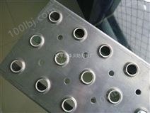 冲孔防滑板生产制造商——安平华润防滑板